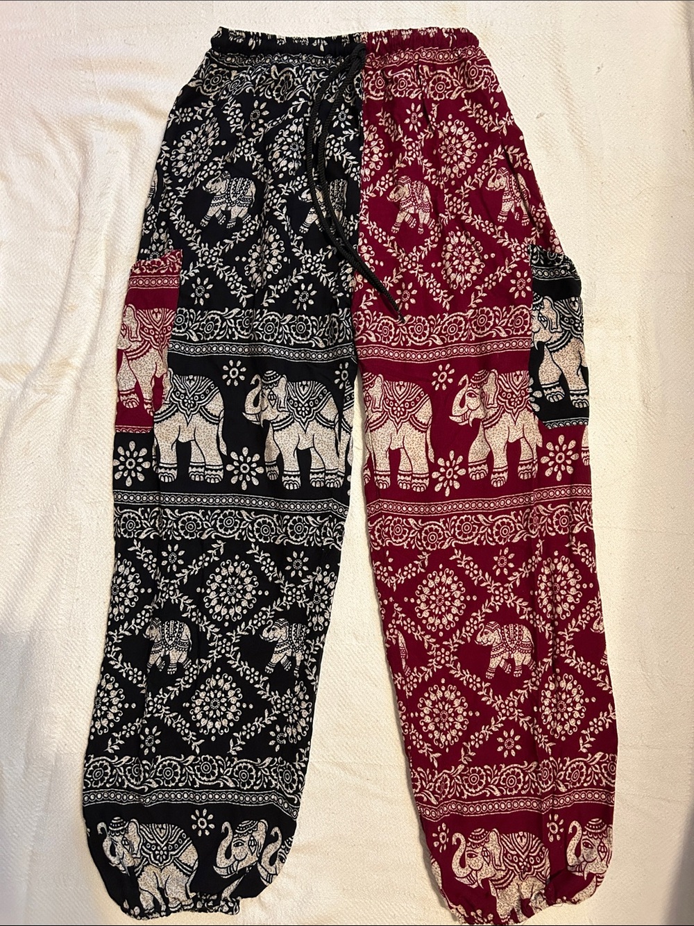 Women’s Two-Tone Elephant Print Drawstring Joggers - Black & Maroon